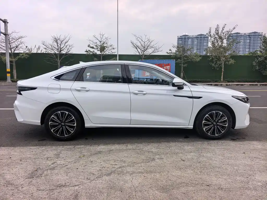 CHERY FENGYUN A8