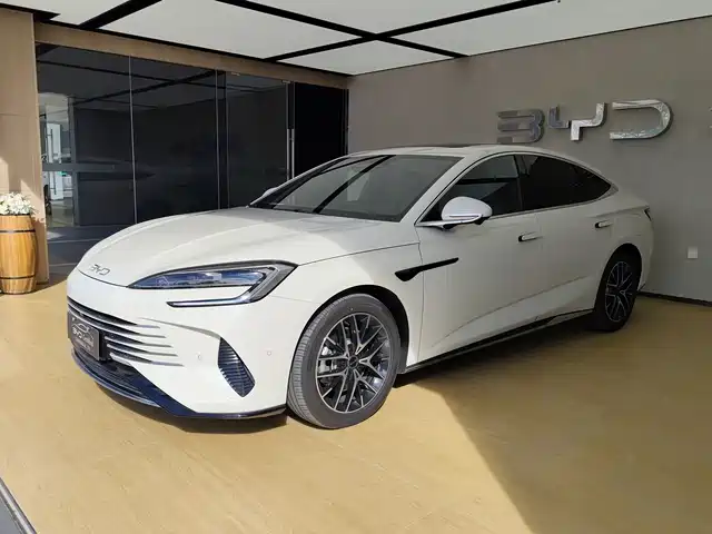 BYD Seal 07