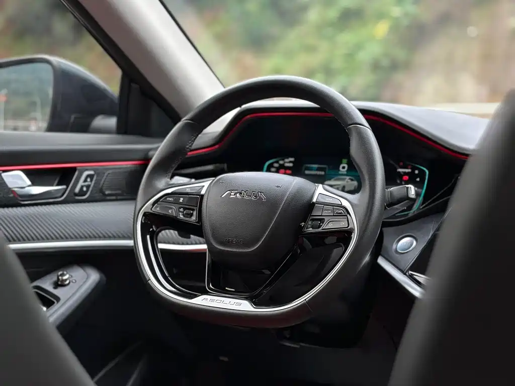 DONGFENG YI HYUN MAX