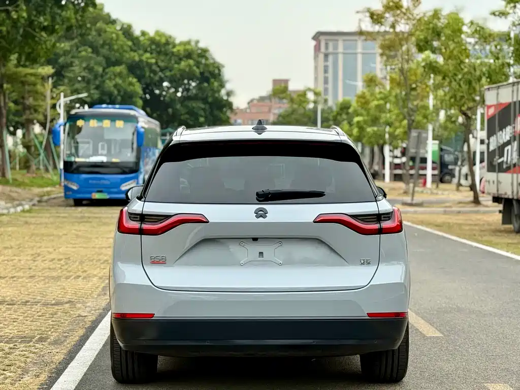 NIO NIO ES8