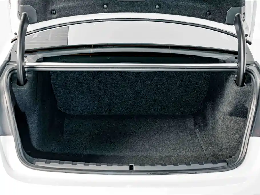BMW 3 Series — миниатюра 23