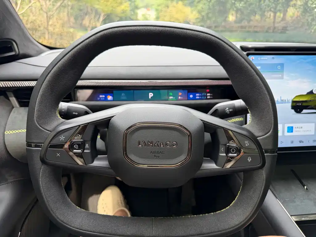 Lynk & Co 10 — миниатюра 11