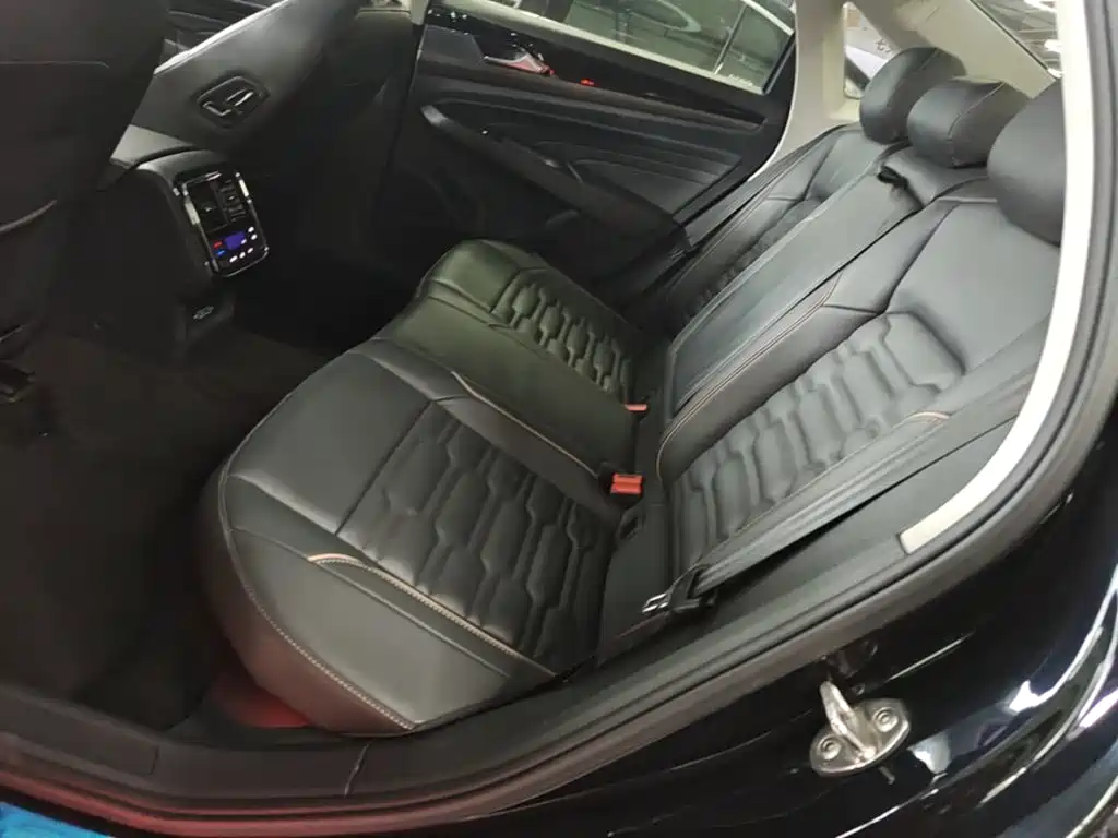 Volkswagen Passat — миниатюра 17