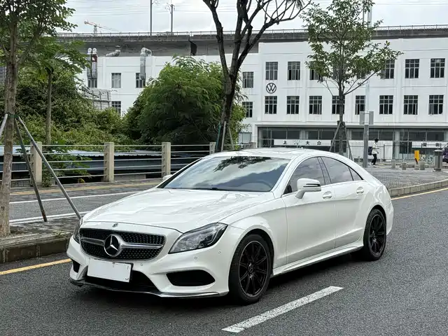Mercedes-Benz CLS 2017 CLS 320 — фото 1
