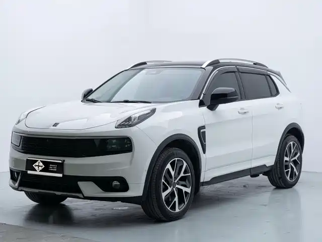 2019 Lynk & Co 01