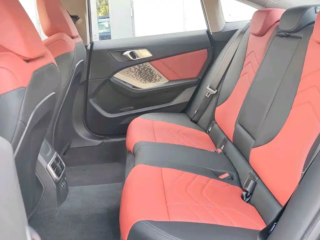 BMW 2 Series — миниатюра 13