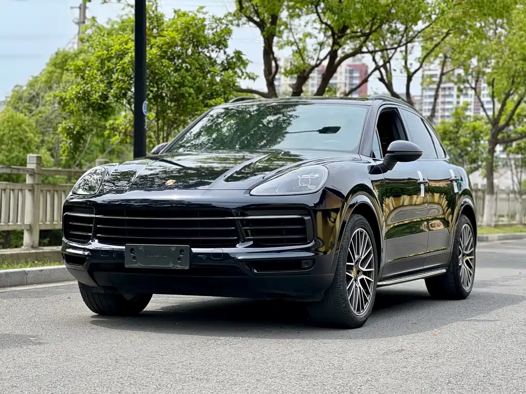 Porsche Cayenne 2021