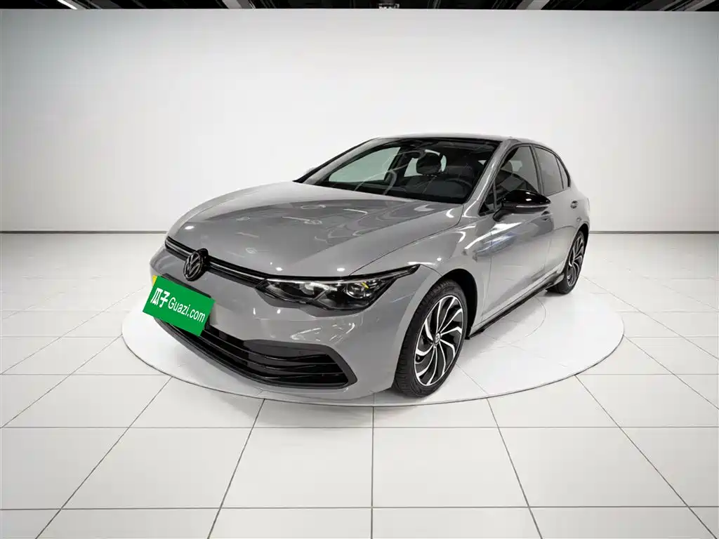 Volkswagen Golf 2021