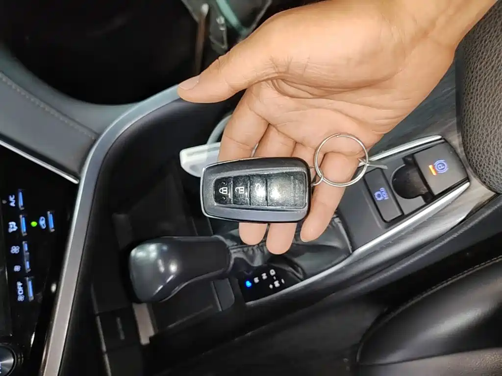 Toyota Camry 2023 2.0GVP Lead