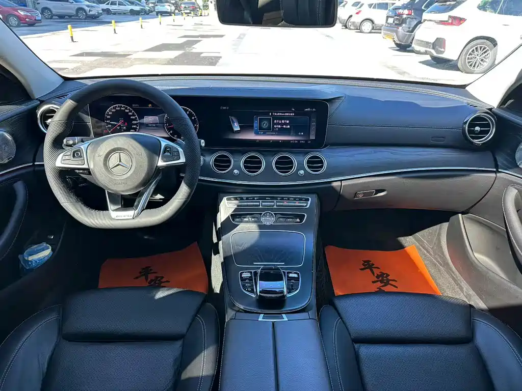 Mercedes-Benz E-Class — миниатюра 8