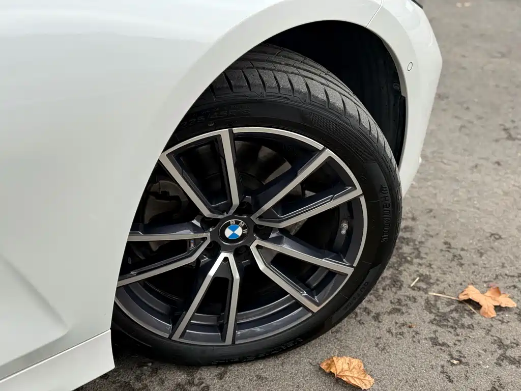 BMW 3 Series — миниатюра 4