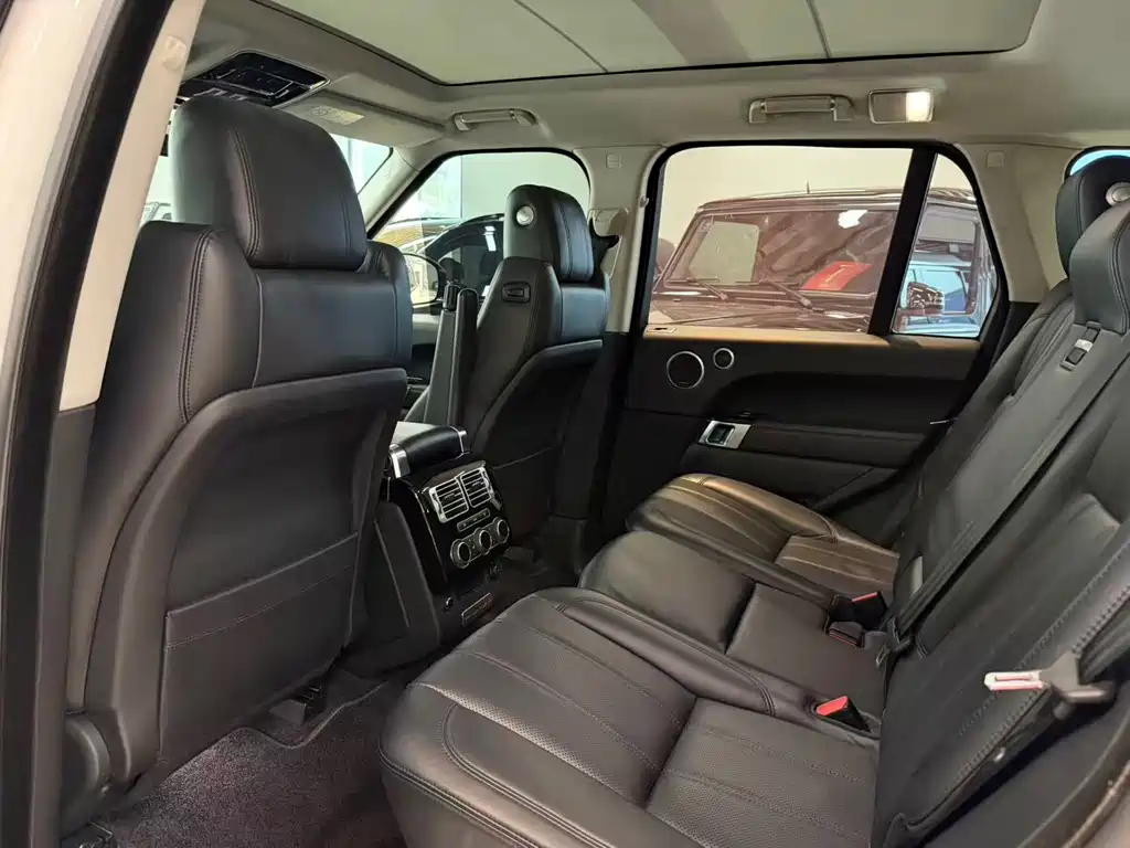 Land Rover Range Rover — миниатюра 11