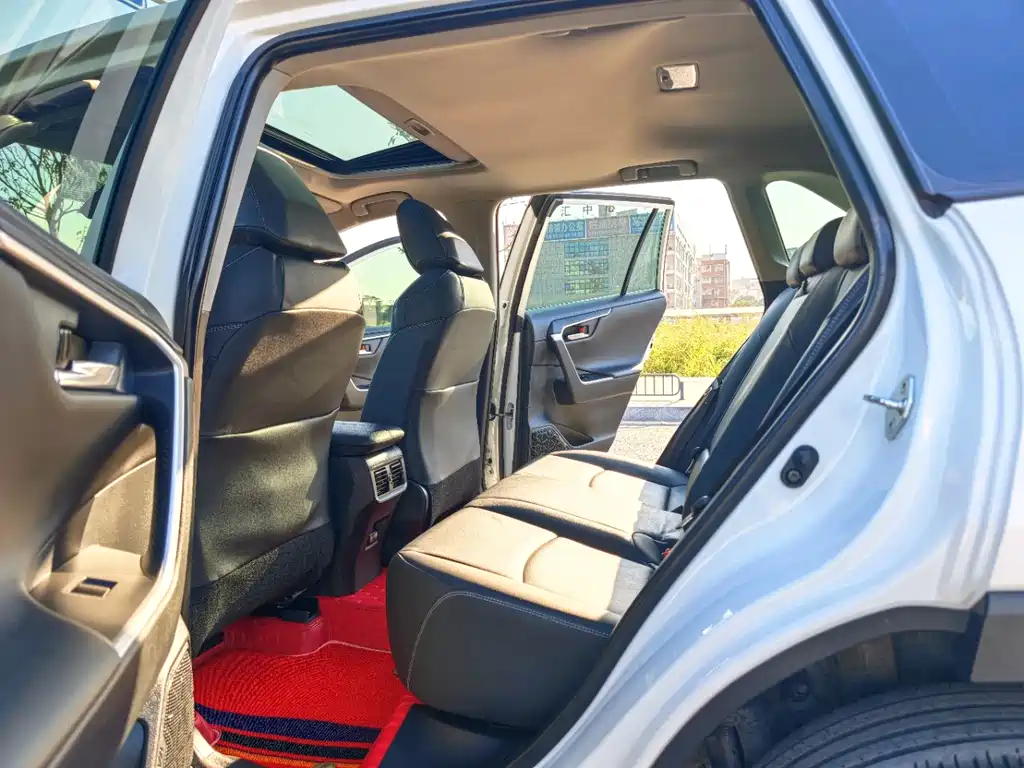 TOYOTA RAV4 RONGFANG