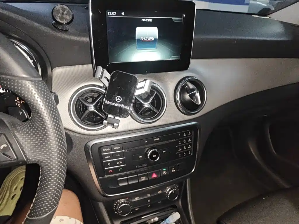 Mercedes-Benz GLA — миниатюра 14