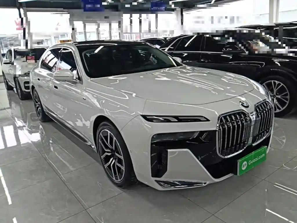 BMW 7 Series — миниатюра 4