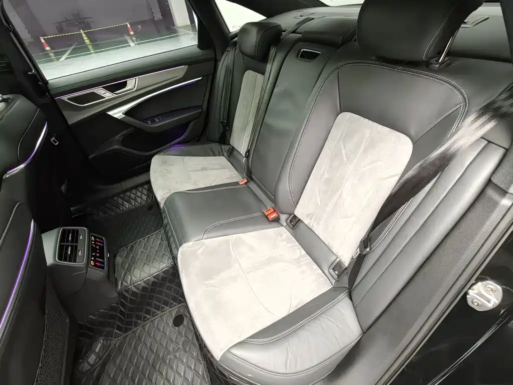 Audi A6L New Energy — миниатюра 19