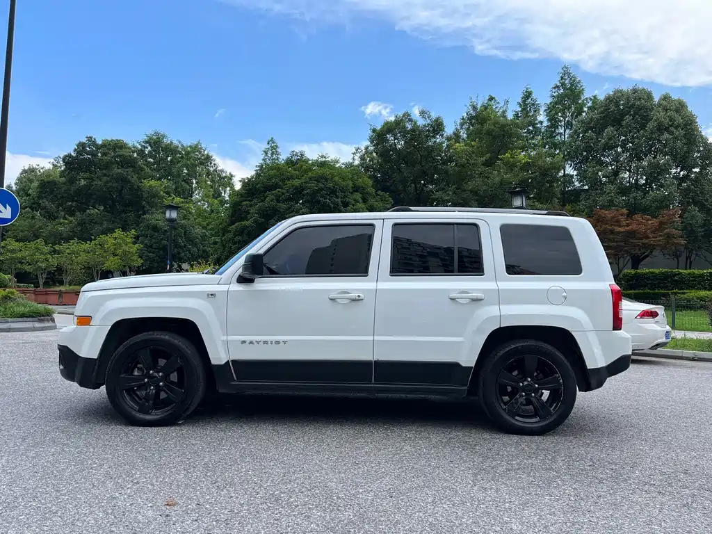 Jeep Patriot — миниатюра 4