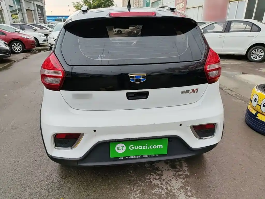 Geely Vision X1 — миниатюра 6