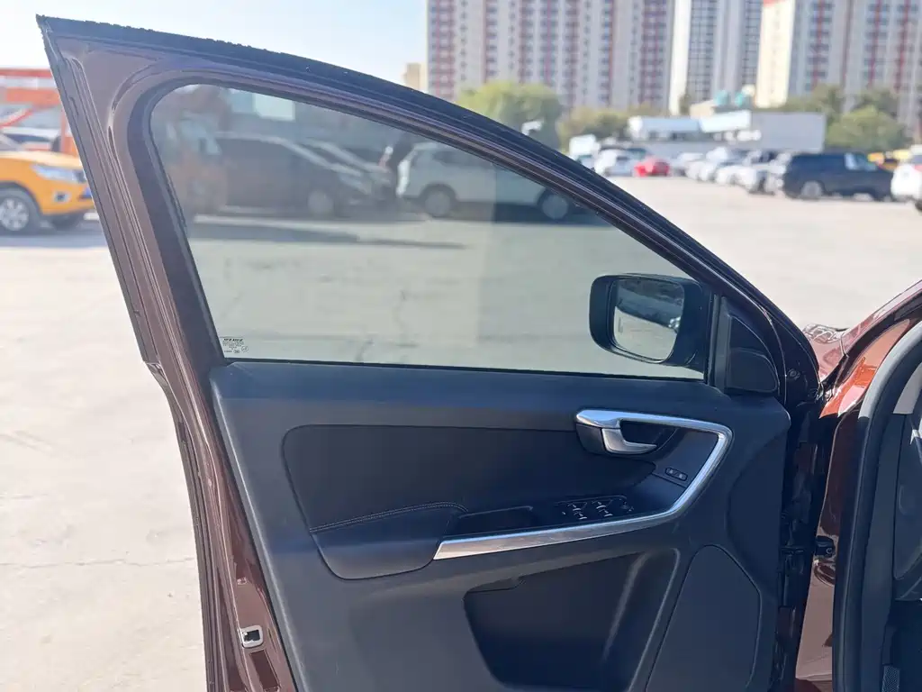 Volvo XC60 — миниатюра 17
