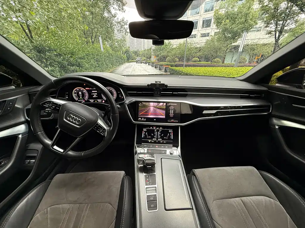 Audi A6L 2020 55 TFSI e quattro