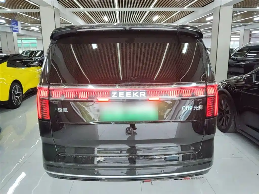 Zeekr 009