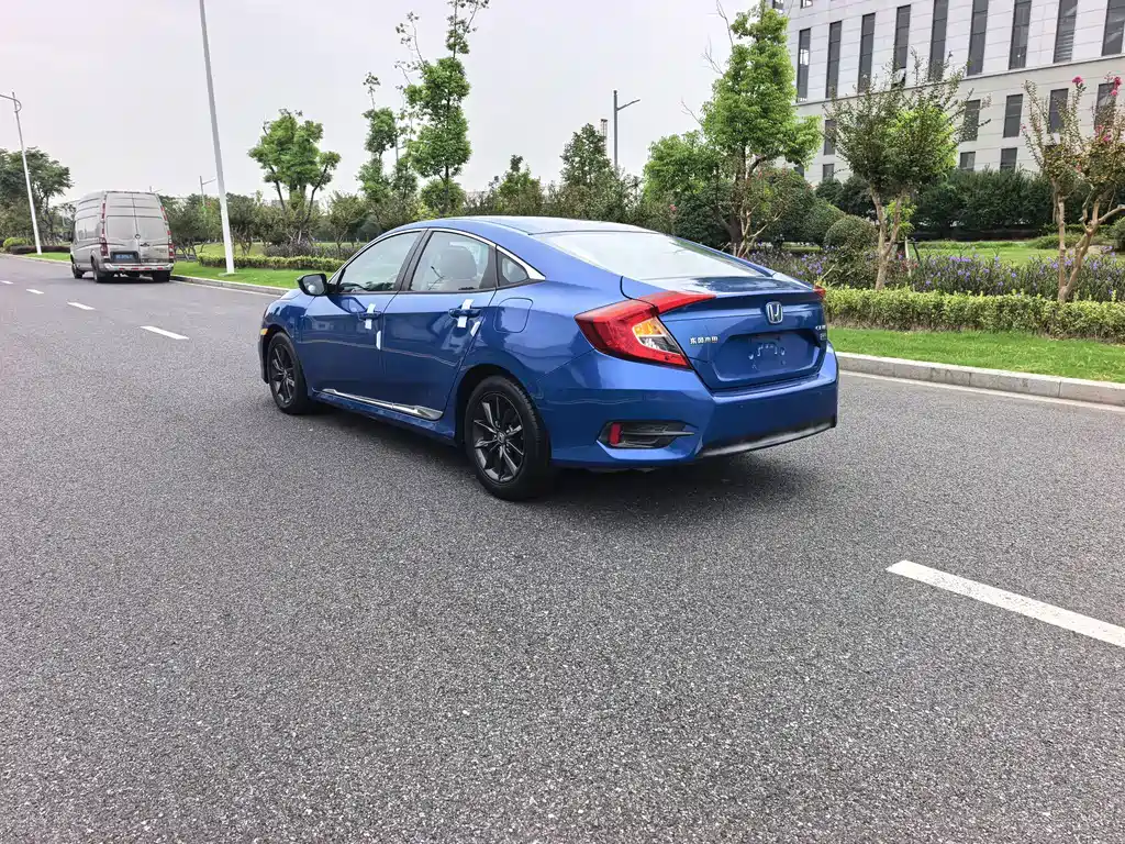 Honda Civic — миниатюра 13