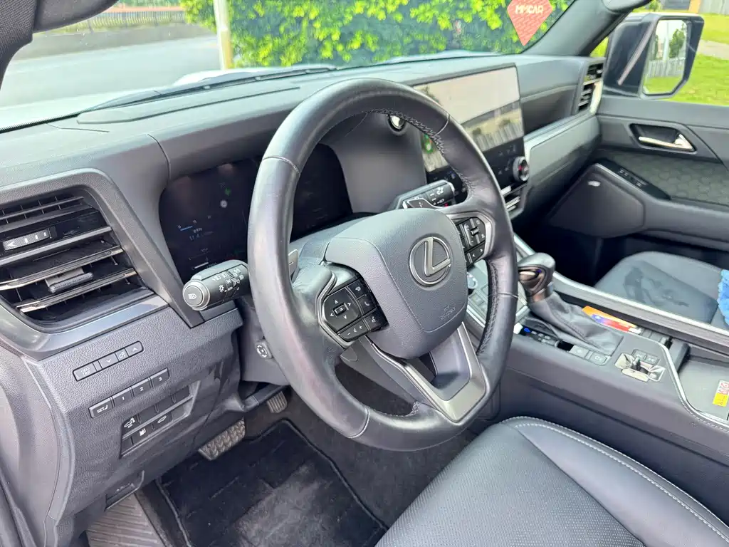 Lexus GX — миниатюра 12