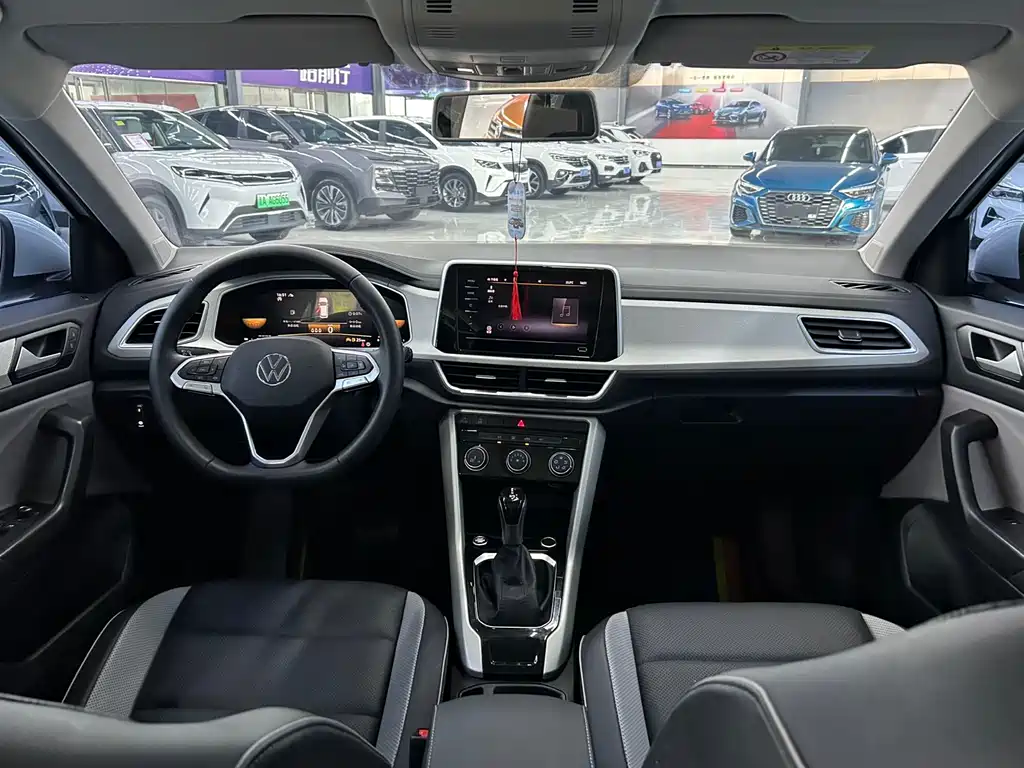 Volkswagen T-Roc 2023 280TSI DSG