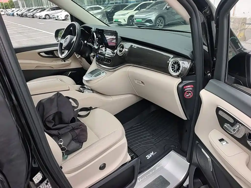 Mercedes-Benz V-Class — миниатюра 20