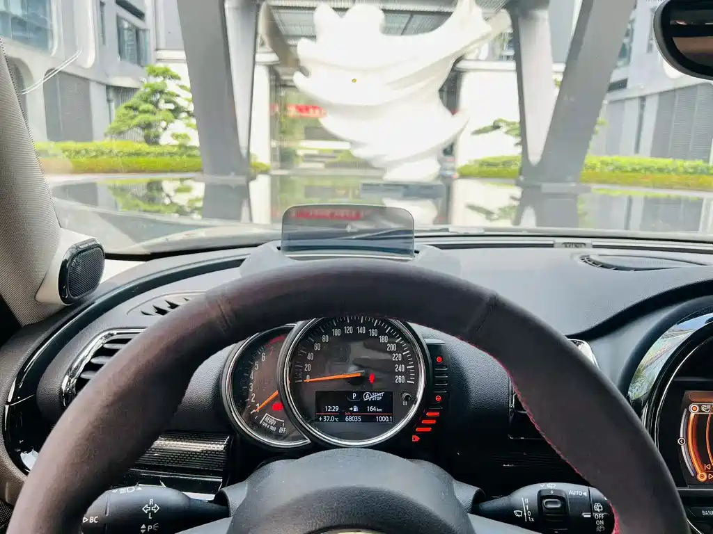 MINI Mini Clubman — миниатюра 8