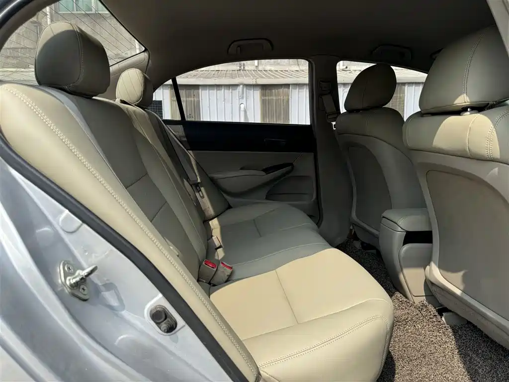 Honda Civic — миниатюра 6