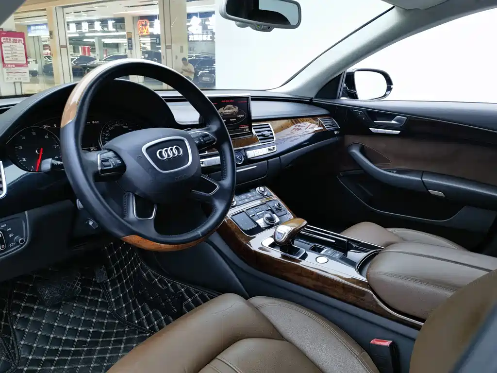 Audi A8 2011 A8L 3.0 TFSI quattro Luxury (245kW