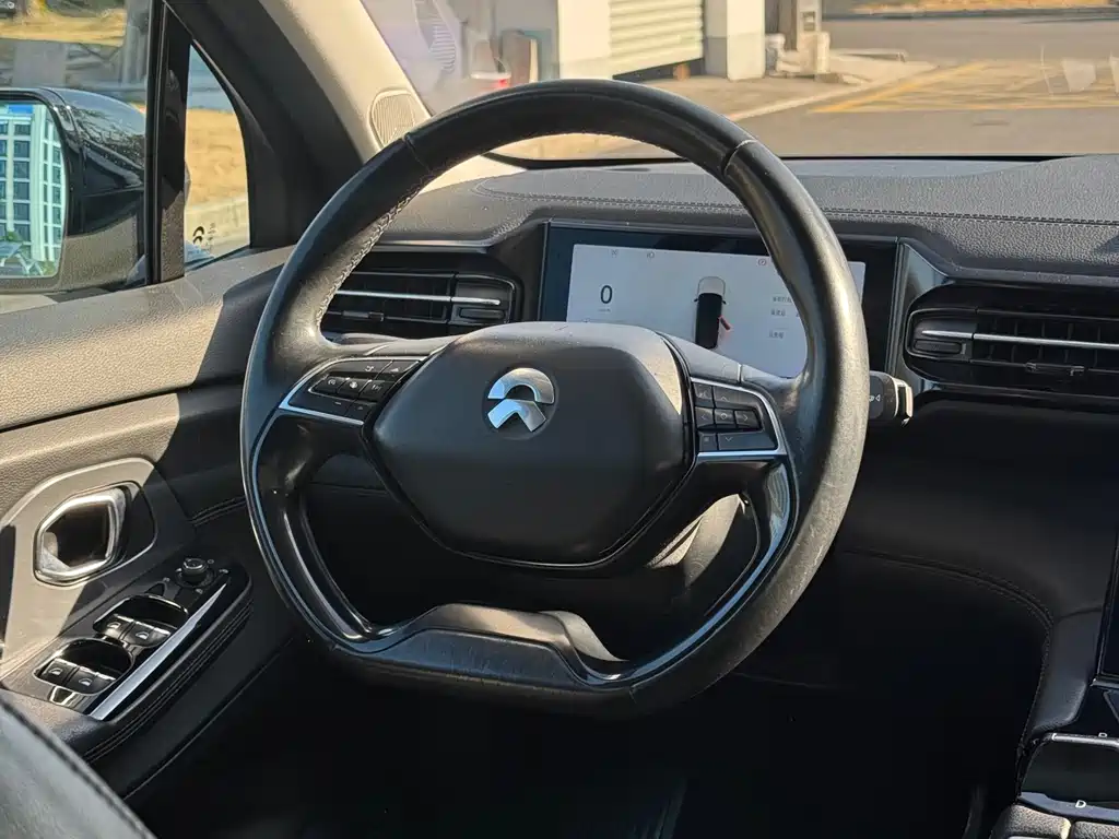 NIO NIO ES8