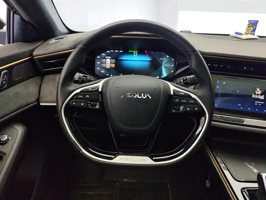 DONGFENG YI HYUN MAX