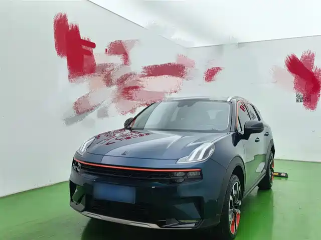 2021 Lynk & Co 06