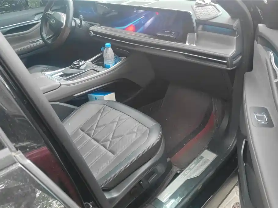 Ford Edge 2025 L 2.0T EcoBoost мест