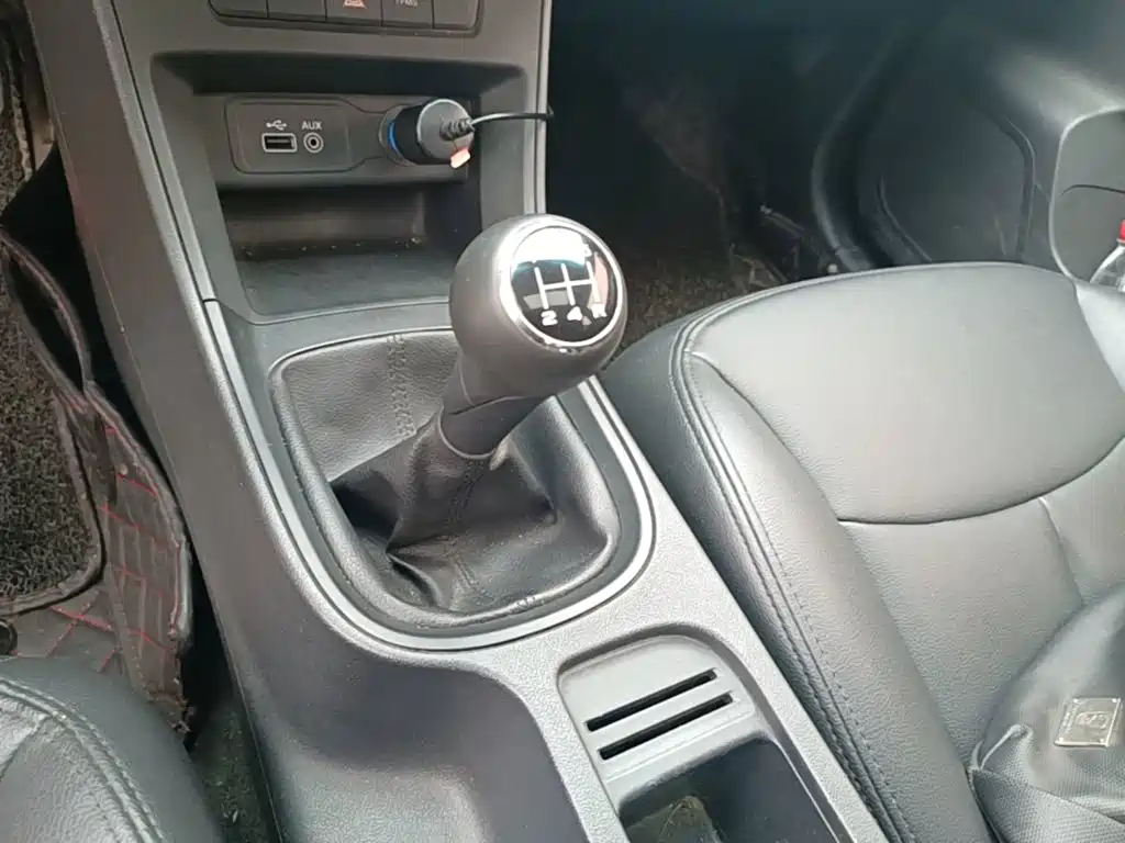 Roewe 360 — миниатюра 14