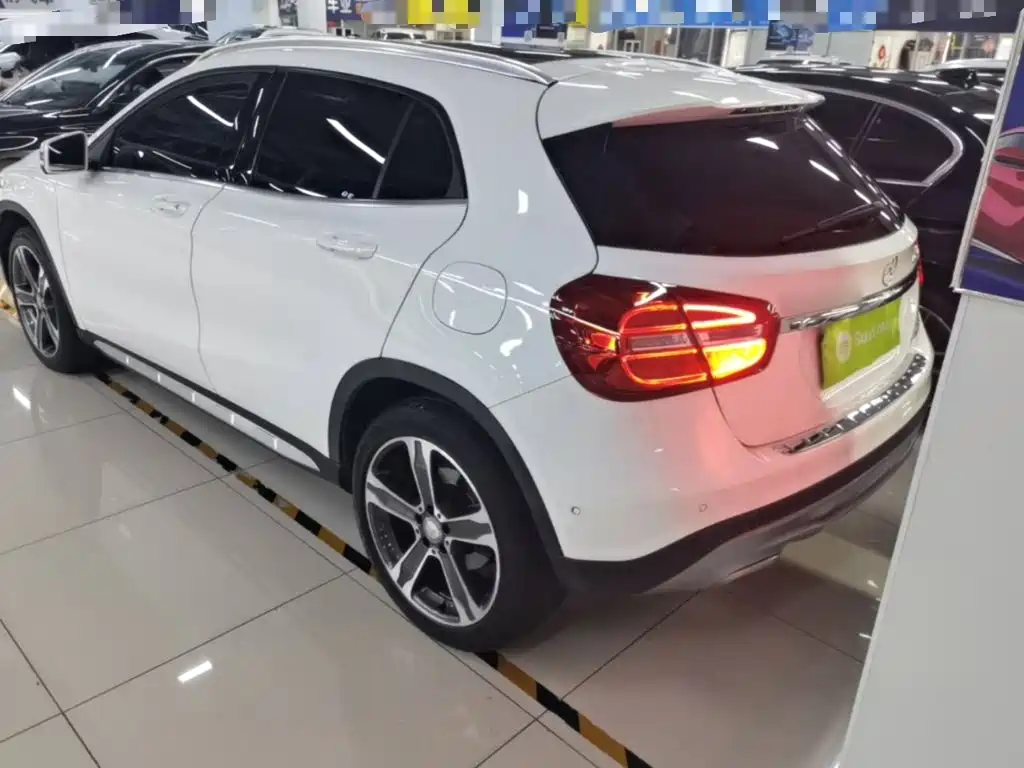 Mercedes-Benz GLA — миниатюра 5