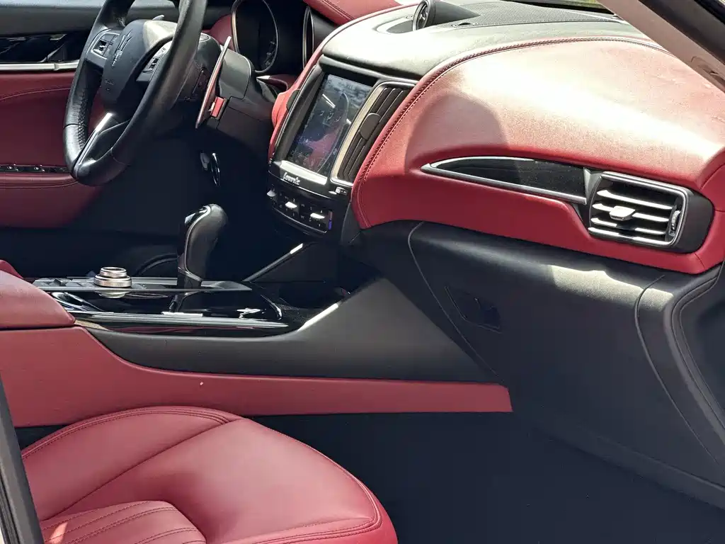Maserati Levante — миниатюра 8