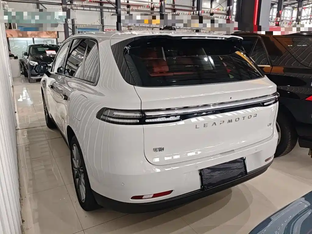 Leapmotor Leapmotor C10 — миниатюра 5