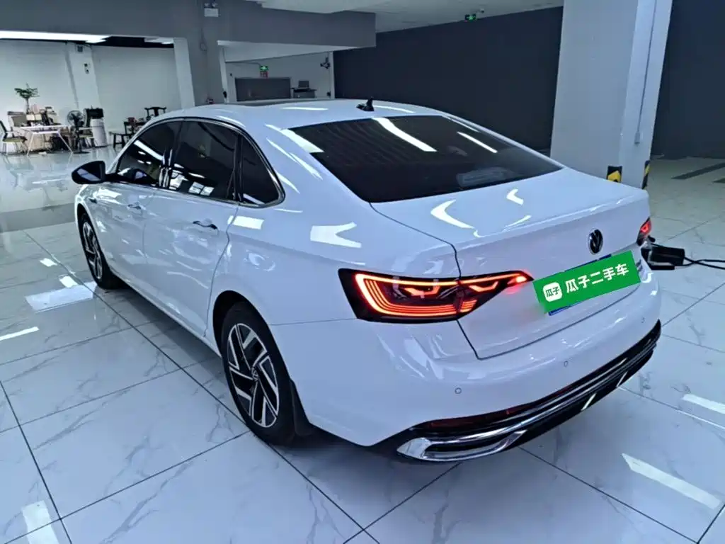 Volkswagen Sagitar — миниатюра 5