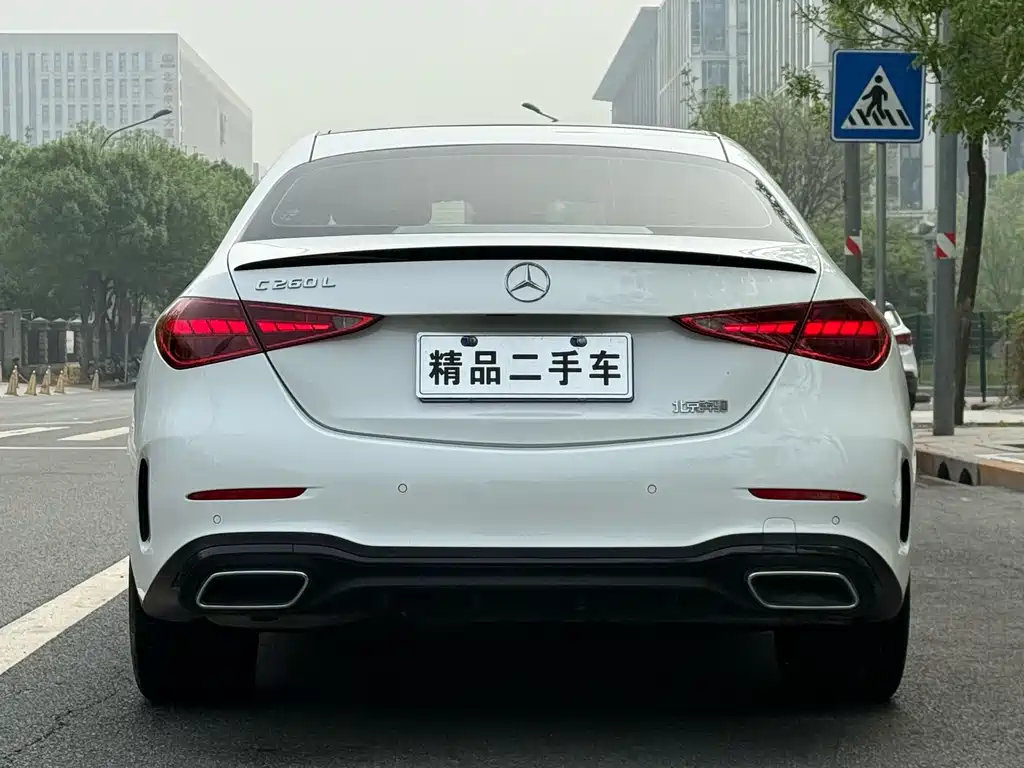 Mercedes-Benz C-Class — миниатюра 8