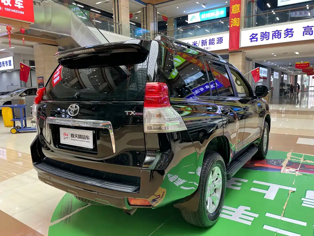 Toyota Land Cruiser Prado 2010 2.7L AT Luxury