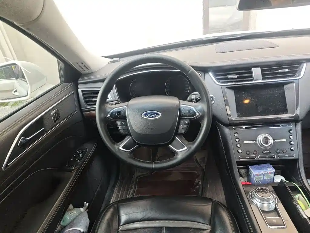 Ford Taurus — миниатюра 6