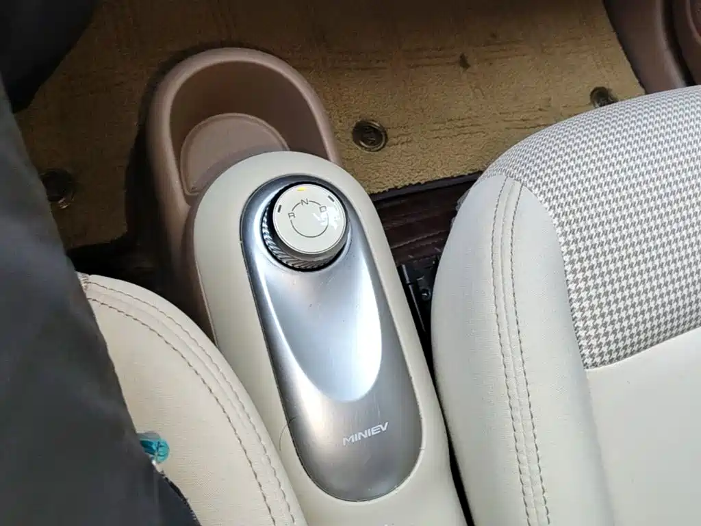 Wuling MINIEV — миниатюра 14