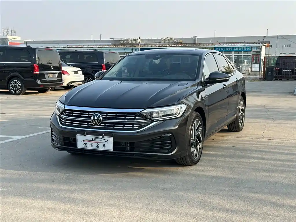Volkswagen Sagitar 2025
