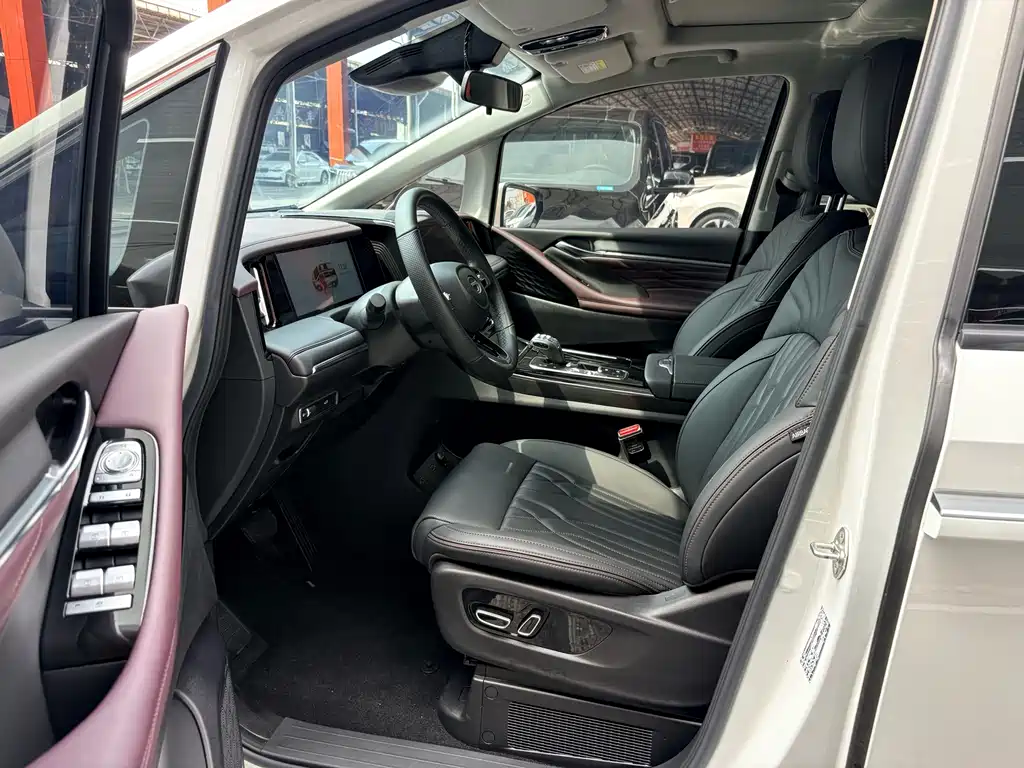 GAC Motor Trumpchi M8 — миниатюра 7