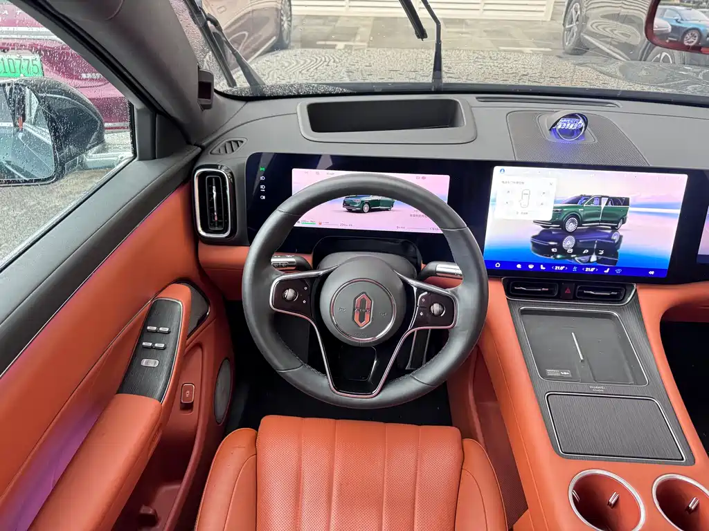 Aito M8 2025 Ultra 53.4kWh 6 мест (192 )