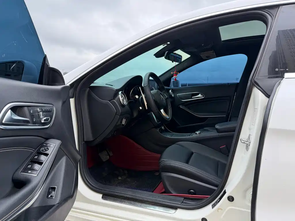 Mercedes-Benz CLA (Import) — миниатюра 4
