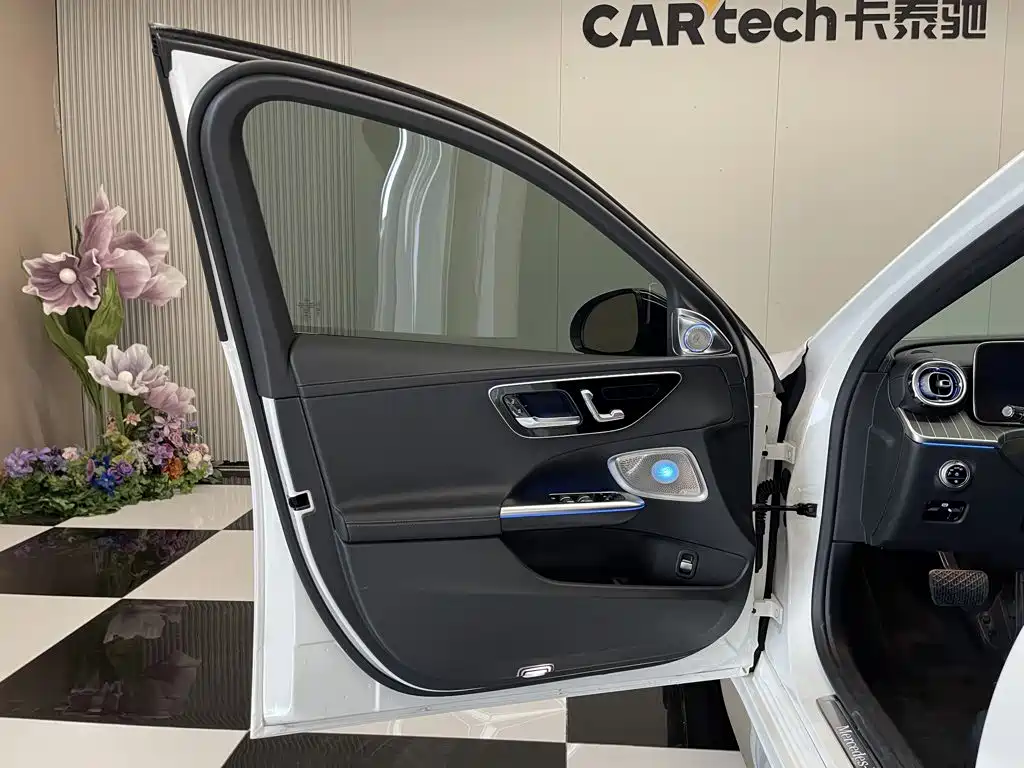 Mercedes-Benz C-Class 2022 — фото 16